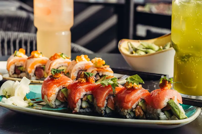 Uramaki Montréal et mocktails sur la terrasse